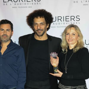 Eloïse Valli, Roman Turlure, Tomer Sisley (Laurier de la série pour Vortex), Alex Jaffray - 29ème cérémonie des Lauriers de l'Audiovisuel au théâtre Marigny à Paris le 26 février 2024. Patronnée par le ministère de la Culture et la Commission nationale Française pour L'UNESCO, organisée au Théâtre Marigny, la cérémonie des Lauriers, fédère depuis 28 ans l'ensemble des professionnels de la filière audiovisuelle française. Présentée par H. Sy et P. Simonin, mise en images par J. Revon, elle sera diffusée sur TV5MONDE (France, Belgique, Suisse, Monaco, Europe et Afrique) dès le 28 Février, puis disponible gratuitement sur la plateforme francophone mondiale TV5Mondeplus. © Coadic Guirec/Bestimage