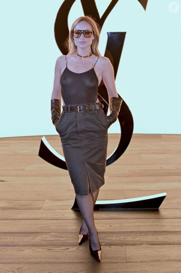 Olivia Wilde - Défilé Saint Laurent collection femme automne-hiver 2024-2025 lors de la Fashion Week à Paris (PFW) le 27 février 2024. © Olivier Borde / Bestimage