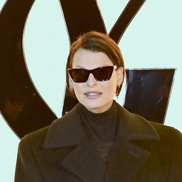 Linda Evangelista - Défilé Saint Laurent collection femme automne-hiver 2024-2025 lors de la Fashion Week à Paris (PFW) le 27 février 2024. © Olivier Borde / Bestimage