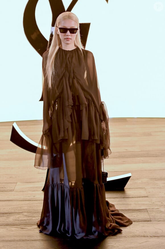 Rosé (Blackpink) - Défilé Saint Laurent collection femme automne-hiver 2024-2025 lors de la Fashion Week à Paris (PFW) le 27 février 2024. © Olivier Borde / Bestimage