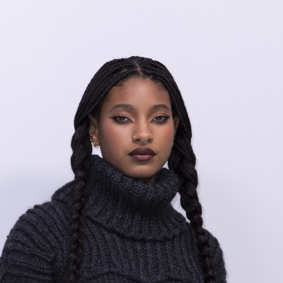 Tout comme Willow Smith, avec ses abdos musclés ! 
Willow Smith au photocall du défilé Acne Studio mode femme automne / hiver 2024-2025 lors de la Fashion Week de Paris (PFW), à L'Observatoire de Paris, France, le 28 février 2024. © Olivier Borde/Bestimage 