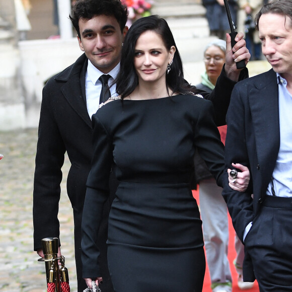 Une apparition très remarquée.
Eva Green arrive au showroom de la maison Vivier (Roger Vivier chaussure) pour la collection automne / hiver 2024-2025 lors de la Fashion Week de Paris (PFW), à la maison de l'Amérique Latine, à Paris, France, le 29 février 2024. 