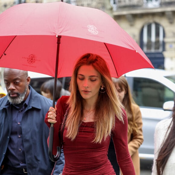 Paris Jackson arrive au showroom de la maison Vivier (Roger Vivier chaussure) pour la collection automne / hiver 2024-2025 lors de la Fashion Week de Paris (PFW), à la maison de l'Amérique Latine, à Paris, France, le 29 février 2024. © Cyril Moreau/Bestimage 