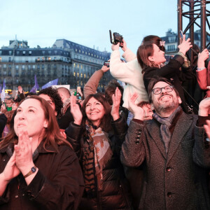 Anne Hidalgo, maire de Paris - À l'occasion du vote par le Congrès de l'inscription de l'interruption volontaire de grossesse (IVG) dans la Constitution, la Fondation des Femmes, en collaboration avec de nombreuses associations organisent une journée sous le signe de la victoire pour célébrer cette avancée historique, sur le parvis du Trocadéro, Paris, le 4 mars 2024 © Stéphane Lemouton / Bestimage 