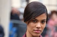 PHOTOS Thylane Blondeau en bustier : cauchemar stylistique pour la fille de Véronika Loubry au défilé Miu Miu !