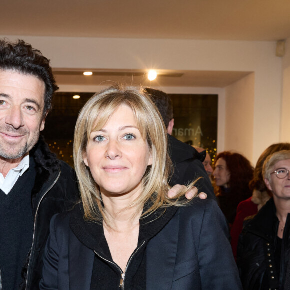 Exclusif - Amanda Sthers et Patrick Bruel - Vernissage de l'exposition d'Amanda Sthers "Le lendemain, tout a changé" à la galerie "75 Faubourg" à Paris. Le 1er décembre 2022. © Cyril Moreau / Bestimage