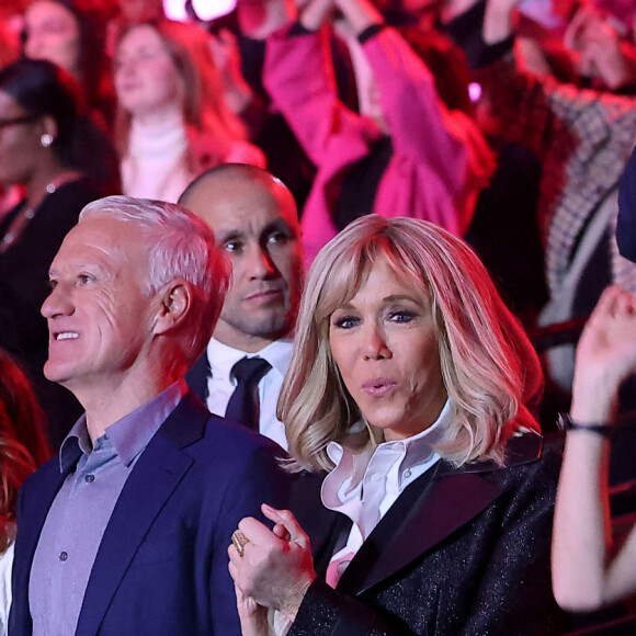 "Je pense qu'il faut réagir, parce que si ça la touche elle, ça peut toucher plein de gens qui n'auront pas forcément les mêmes moyens d'action donc il faut intervenir." 
Exclusif - Claude et son mari Didier Deschamps, Brigitte Macron, sa fille Tiphaine Auzière - Personnalités lors de l'enregistrement de l'émission "Le gala des Pièces Jaunes, le concert événement" au Zenith de Paris, et diffusée le 28 janvier sur France 2. Le 25 janvier 2023 © Dominique Jacovides / Bestimage 