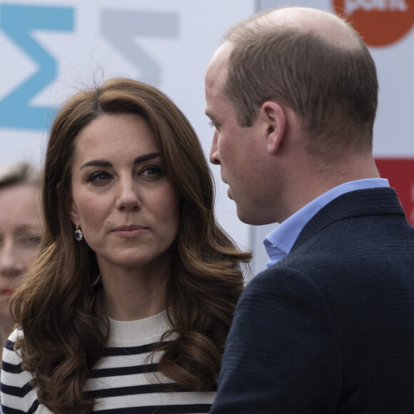 La princesse de Galles fait polémique avec les retouches qu'elle a eu le malheur d'apporter au cliché sur lequel elle pose avec ss 3 enfants
Le prince William, duc de Cambridge, Catherine Kate Middleton, duchesse de Cambridge lors du lancement de la King's Cup, une régate au mois d'août, à Londres le 7 mai 2019. Lors de cet événement, le duc et la duchesse de Cambridge ont déclaré qu'ils sont impatients de rencontrer leur neveu, le fils du prince Harry et de Meghan Markle. 