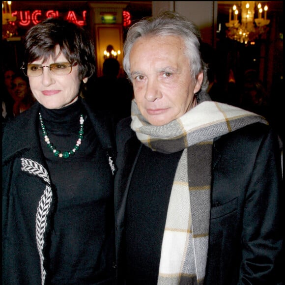 Et de retrouver sa femme Anne-Marie Périer dans le Midi.
Michel Sardou avec son épouse Anne-Marie Périer © Guillaume Gaffiot/Bestimage