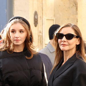 Vittoria di Savoia et sa mère Clotilde Courau - Arrivées au défilé Dior Haute Couture Printemps/Été 2024 dans le cadre de la Fashion Week de Paris (PFW), au musée Rodin à Paris, France, le 22 janvier 2024. © Denis Guignebourg/Bestimage