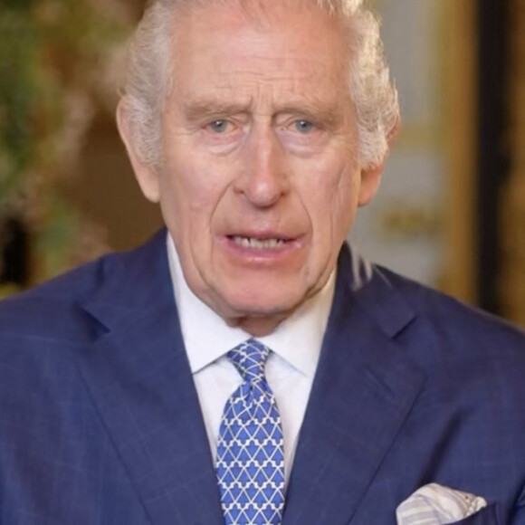 Les médecins tentent donc de trouver des solutions pour qu'il y participe sans qu'il ne se fatigue
Première vidéo publique du roi Charles III depuis l'annonce de son cancer, diffusée lors du Commonwealth Day à Westminster. 