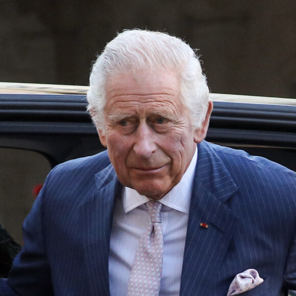 Charles III sera-t-il présent pour la parade Trooping The Colour ? Pour lui, ça ne fait aucun doute
Le roi Charles III d'Angleterre - Le président de la République et sa femme ont reçu le roi et la reine consort au palais de l'Elysée à Paris le 21 septembre 2023. © Stéphane Lemouton / Bestimage 