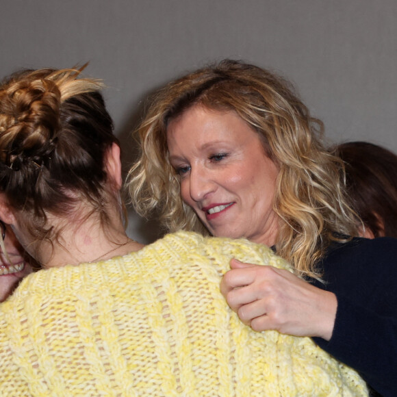 Alexandra Lamy et sa fille Chloé Jouannet - 27e Festival International du Film de Comédie de l'Alpe d'Huez le 17 janvier 2024. © Dominique Jacovides/Bestimage