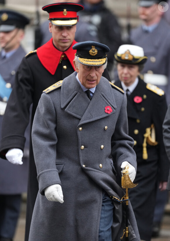 Le roi Charles III d'Angleterre - La famille royale honore les disparus des deux guerres mondiales lors de la cérémonie Remembrance Sunday ( Dimanche du souvenir ) au Cénotaphe à Londres le 12 novembre 2023. 