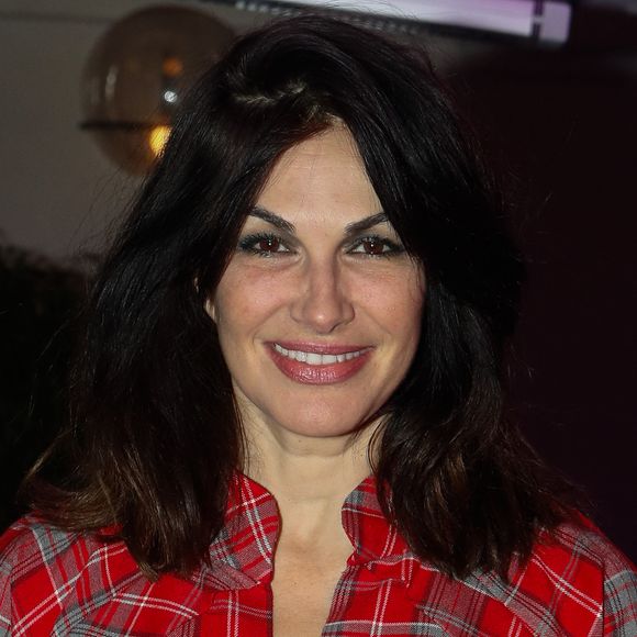 "Mais, contrairement à l'artiste mexicaine, je n'ai pas résisté et je me suis fondue, à l'époque, dans ce qui m'était demandé par la société. Je les ai épilés dès l'âge de 12 ans."
Exclusif - Helena Noguerra - 4e édition de la "Soirée patins" à l'Hôtel Kimpton St Honoré à Paris le 14 décembre 2023. © Christophe Clovis / Bestimage