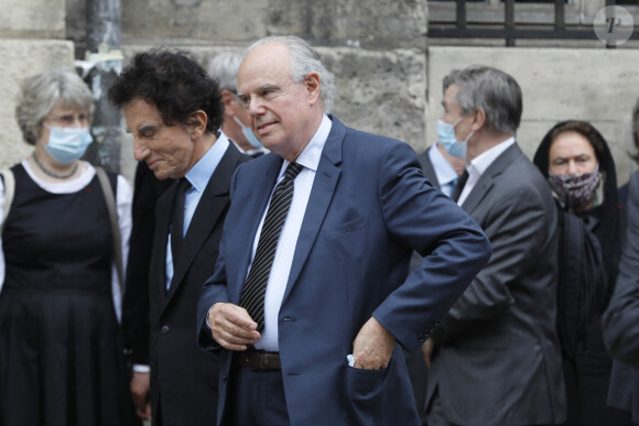 Semi-Exclusif - Jack Lang et Frédéric Mitterrand - Sorties des obsèques de l'académicien Marc Fumaroli en l'église Saint-Germain-des-Près à Paris. Le 1er juillet 2020