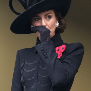 Mais Kate Middleton a annoncé être atteinte d'un cancer le 22 mars 2024
Catherine Kate Middleton, princesse de Galles - La famille royale honore les disparus des deux guerres mondiales lors de la cérémonie Remembrance Sunday ( Dimanche du souvenir ) au Cénotaphe à Londres le 12 novembre 2023. 