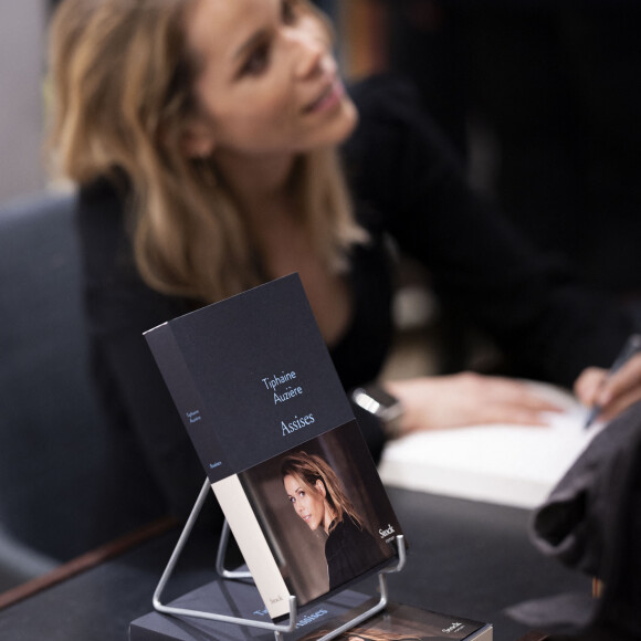 Exclusif - Tiphaine Auzière - Soirée littérature à la librairie Le Divan à Paris, animée par M.Carcassonne, et séance de dédicace du livre de Tiphaine Auzière "Assises" aux Editions Stock. Le 20 mars 2024 © Cyril Moreau / Bestimage 