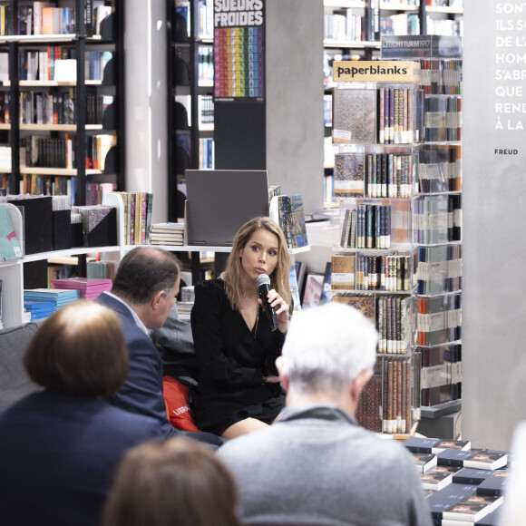 Exclusif - Manuel Carcassonne, Tiphaine Auzière - Soirée littérature à la librairie Le Divan à Paris, animée par M.Carcassonne, et séance de dédicace du livre de Tiphaine Auzière "Assises" aux Editions Stock. Le 20 mars 2024 © Cyril Moreau / Bestimage 