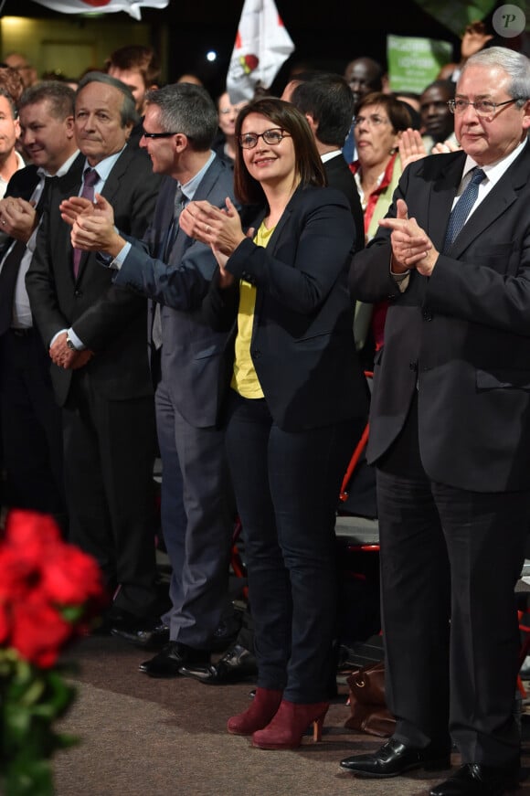 Cécile Duflot, Jean-Paul Huchon - Grand rassemblement d'Île-de-France autour de Claude Bartolone, au Palais des Sports Robert-Oubron de Créteil le 9 décembre 2015.