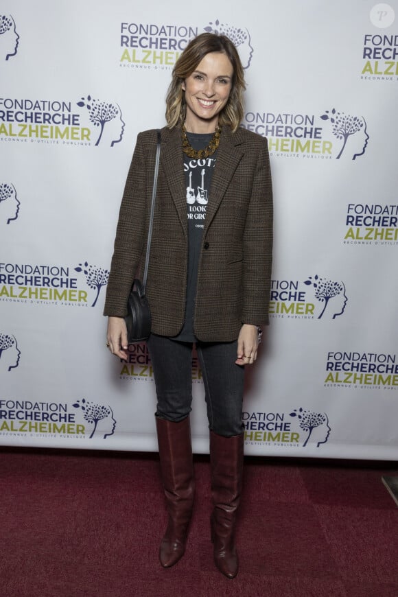 Isabelle Ithurburu au photocall du concert du gala des 20 ans de la fondation Recherche Alzheimer "2 générations chantent pour la 3ème" à l'Olympia à Paris le 18 mars 2024. © Cyril Moreau / Bestimage 