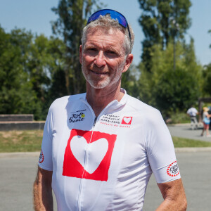 Que ses admirateurs se rassurent, le présentateur semble se porter à merveille
Exclusif - Denis Brogniart - 20ème édition de "l'étape du coeur" de l'association "Mécénat Chirurgie Cardiaque" (MCC) lors du tour de France 2023 à Bordeaux, France, le 07 juillet 2023 © Christophe Clovis / Bestimage 