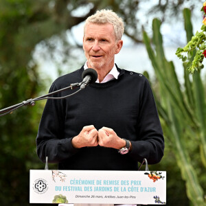 Exclusif - Denis Brogniart, le parrain de l'événement, durant la remise des prix de la 4ème édition du Festival des Jardins de la Côte d'Azur, dans les jardins de la villa Eilenroc, à Antibes Juan les Pins, le 26 mars 2023. © Bruno Bebert / Bestimage 