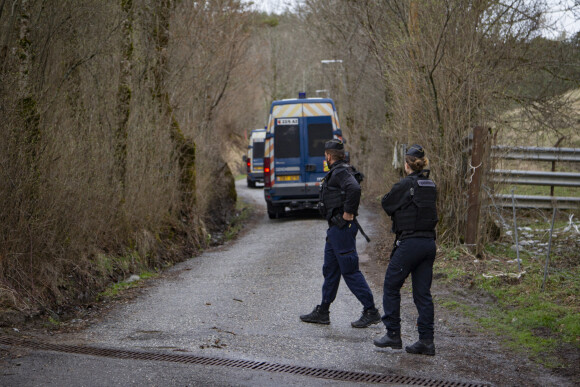 Route menant au Vernet bloquée par les gendarmes après la découverte d'ossements du petit Emile. Photo by Thibaut Durand/ABACAPRESS.COM
