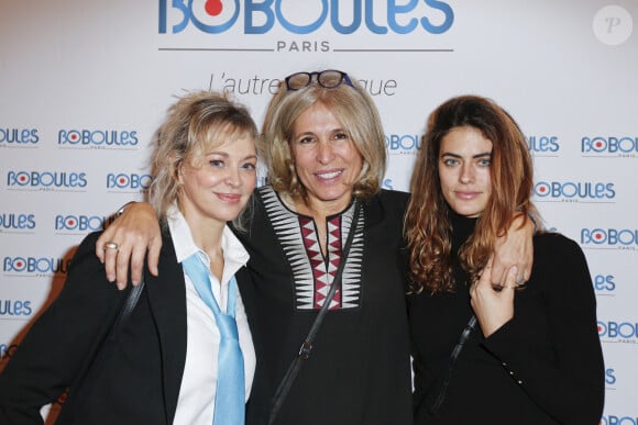 Exclusif - Marie Ménager entre Marie-Hélène Le Borges et sa fille Alyson Le Borges - People à la soirée de lancement de "BoBoules, l'autre pétanque" à l'Hôtel Napoléon à Paris. Le 7 novembre 2016 © Philippe Doignon / Bestimage