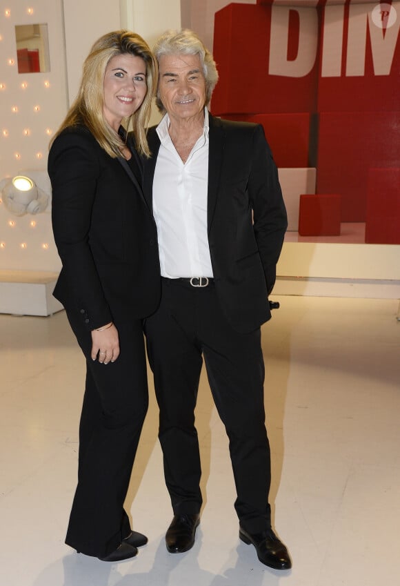 Daniel Guichard et sa fille Emmanuelle - Daniel Guichard et ses enfants sur l'enregistrement de l'émission "Vivement Dimanche" à Paris le 26 novembre 2014. L'émission sera diffusée le 30 novembre 2014.