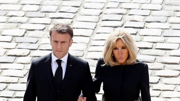 Brigitte Macron repérée sur le tournage d'une grande série américaine : une apparition prévue dans la saison 4 ? Des indices ne trompent pas !