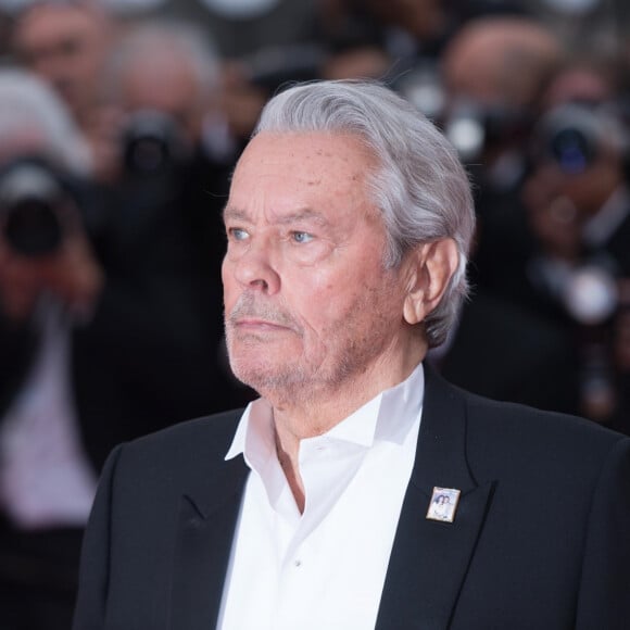 Alain Delon - Montée des marches du film "A Hidden Life" lors du 72ème Festival International du Film de Cannes. Le 19 mai 2019 