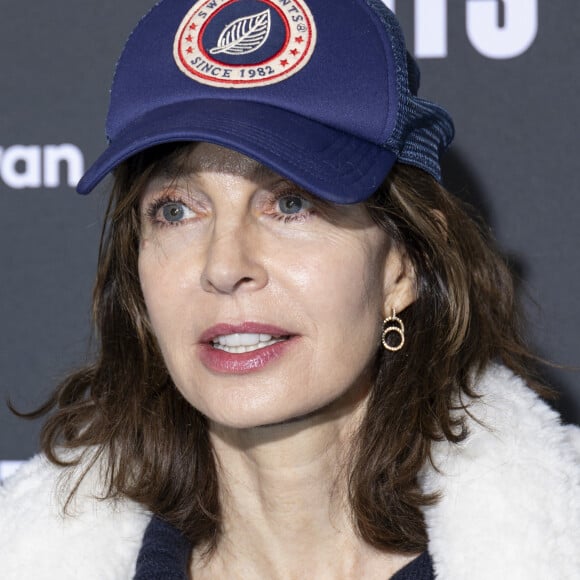 Anne Parillaud à la première de la série "Escort Boys" au cinéma UGC Ciné Cité Les Halles à Paris le 18 décembre 2023. © Cyril Moreau / Bestimage 