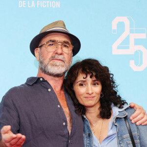 Eric Cantona et Rachida Brakni - Photocall de la série "Brigade anonyme" lors de la 25ème édition du Festival de la fiction de la Rochelle le 13 septembre 2023. © Denis Guignebourg / Bestimage  Photocall for the "Brigade anonyme" series at the 25th La Rochelle Fiction Festival on 13 September 2023. 