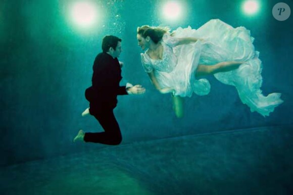 Ils se marient sous l'eau !