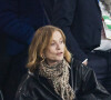 Isabelle Huppert avait également fait le déplacement au Parc des Princes 
 
Isabelle Huppert - Célébrités dans les tribunes lors du quart de finale aller de Ligue des champions: Le PSG s'est incliné à domicile face au FC Barcelone (2-3) au Parc des Princes à Paris le 10 avril 2024. © Cyril Moreau/Bestimage