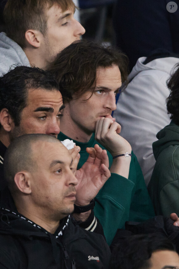 Paul de Saint Sernin - Célébrités dans les tribunes lors du quart de finale aller de Ligue des champions: Le PSG s'est incliné à domicile face au FC Barcelone (2-3) au Parc des Princes à Paris le 10 avril 2024. © Cyril Moreau/Bestimage