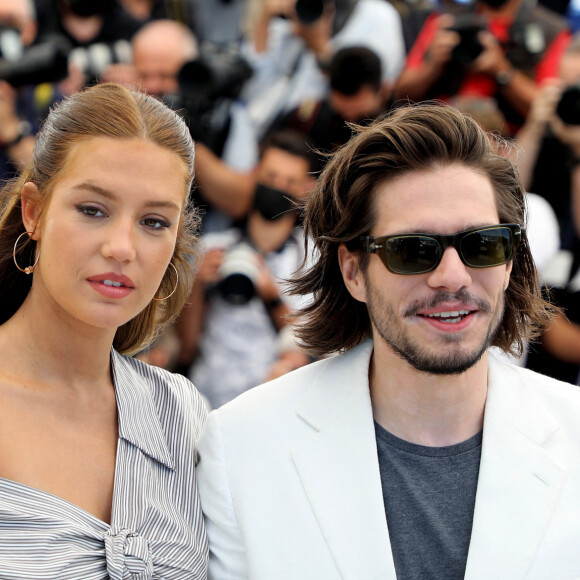 Un film, L'Amour Ouf, qui met en vedette Adèle Exarchopoulos et François Civil.
Adèle Exarchopoulos, François Civil au photocall du film Bac Nord (Hors compétition) lors du 74ème festival international du film de Cannes le 13 juillet 2021 © Borde / Jacovides / Moreau / Bestimage 