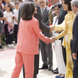 Le roi Felipe VI et la reine Letizia d'Espagne, assistent aux National Innovation and Design Awards au Miller Building à Las Palmas, le 11 avril 2024. 