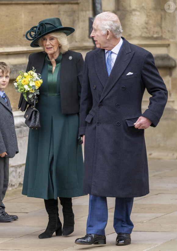 Représentant du Commonwealth, Charles III, qui affronte lui aussi le cancer, a également pris la parole
Le roi Charles III d'Angleterre et Camilla Parker Bowles, reine consort d'Angleterre - Les membres de la famille royale britannique arrivent à la chapelle Saint-George pour assister à la messe de Pâques. Windsor, le 31 mars 2024.