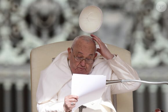 Tout comme le pape François
Le pape François lors de l'audience hebdomadaire sur la place Saint Pierre à Rome, le 10 avril 2024.