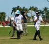 Actuellement en Floride pour participer au Royal Salute Polo Challenge annuel, au profit de l'association caritative de Harry, Sentebale, le couple s'est montré très amoureux.
Harry et Meghan Markle