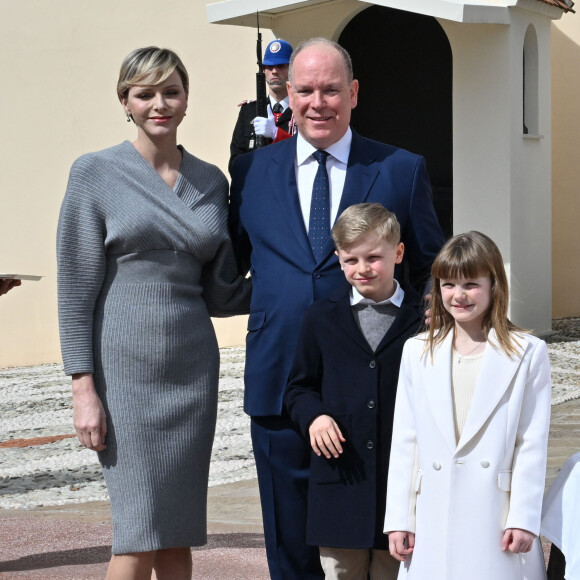 Le prince de Monaco fête son anniversaire en famille sur la Place du Palais princier de Monaco, le 14 mars 2024. © Claudia Albuquerque/Bestimage