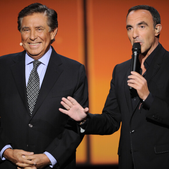 Exclusif - No Web - Jean-Pierre Foucault et Nikos Aliagas - Surprises - Enregistrement de l'émission "La Chanson secrète 4", qui sera diffusée le 4 janvier 2020 sur TF1, à Paris. Le 17 décembre 2019 © Gaffiot-Perusseau / Bestimage