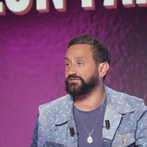 Exclusif - Cyril Hanouna sur le plateau de l'émission Touche pas à mon poste (TPMP) diffusée en direct sur C8 le 26 mars 2024. © Jack Tribeca / Bestimage