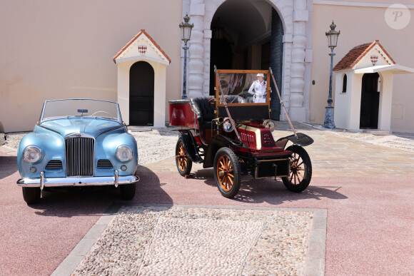 Défilé de voitures de la collection du Prince Rainier de Monaco, dans le cadre des célébrations de son centenaire, à Monaco, le 31 mai 2023. © Claudia Albuquerque / Bestimage