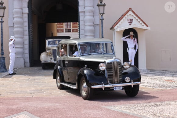 Défilé de voitures de la collection du Prince Rainier de Monaco, dans le cadre des célébrations de son centenaire, à Monaco, le 31 mai 2023. © Claudia Albuquerque / Bestimage