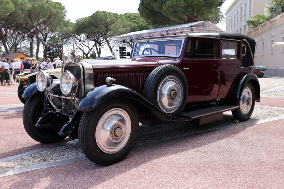 Défilé de voitures de la collection du Prince Rainier de Monaco, dans le cadre des célébrations de son centenaire, à Monaco, le 31 mai 2023. © Claudia Albuquerque / Bestimage