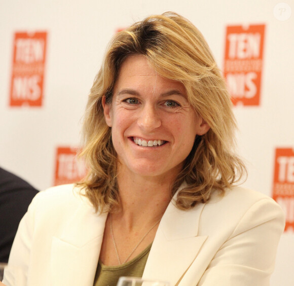 Samedi 20 avril 2024, Amélie Mauresmo a fêté les 7 ans de sa fille
Amelie Mauresmo - Conférence de presse de la Fédération française de tennis à Paris, le 14 décembre 2023. © Jonathan Rebboah / Panoramic / Bestimage 