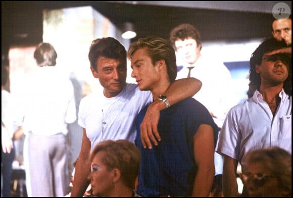 Johnny et David en coulisses d'un plateau télé dans les années 80.